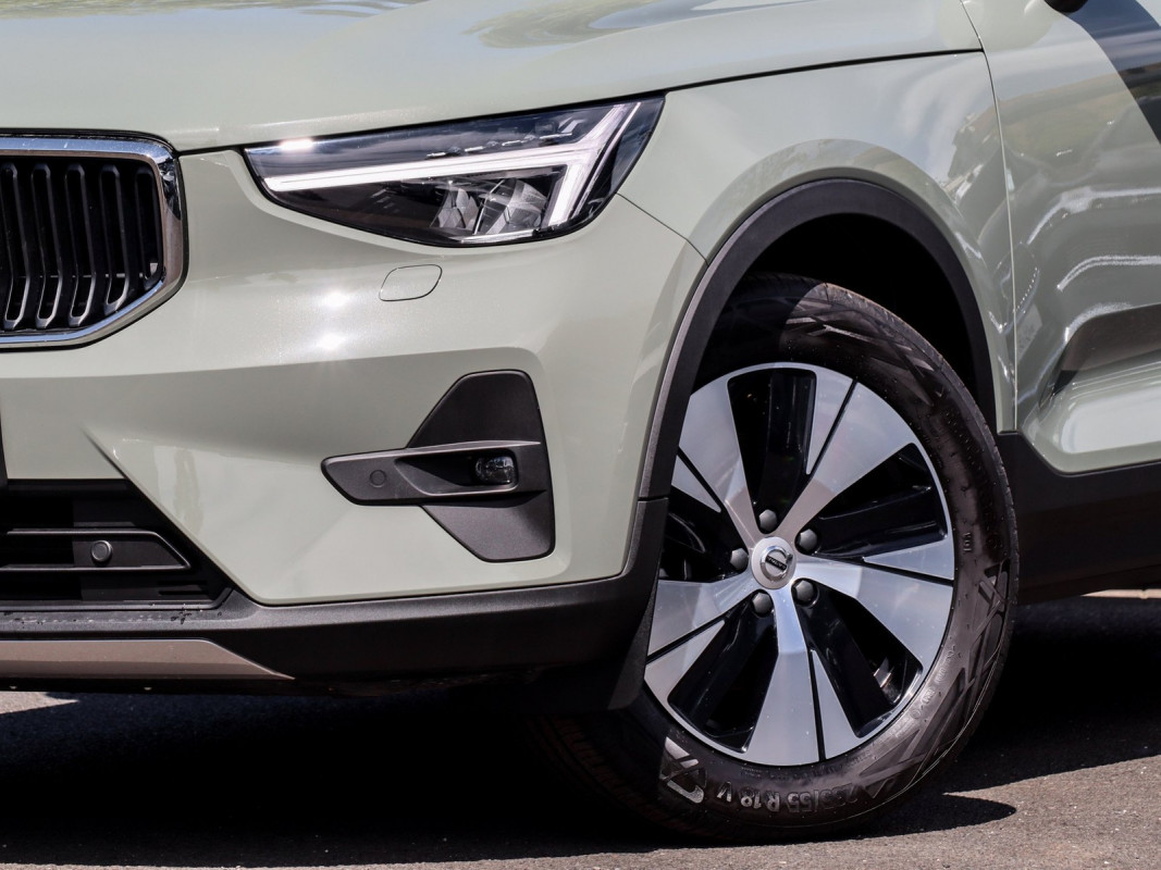 Volvo XC40 B3 (B) - SUV/Off-road - Grün - Gebrauchtwagen - Bild 6