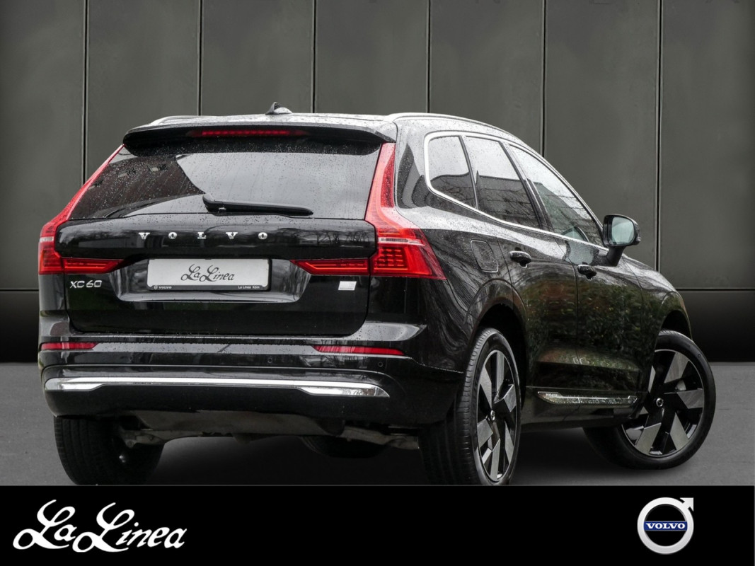 Volvo XC60 T6 AWD Recharge - SUV/Off-road - Schwarz - Gebrauchtwagen - Bild 2