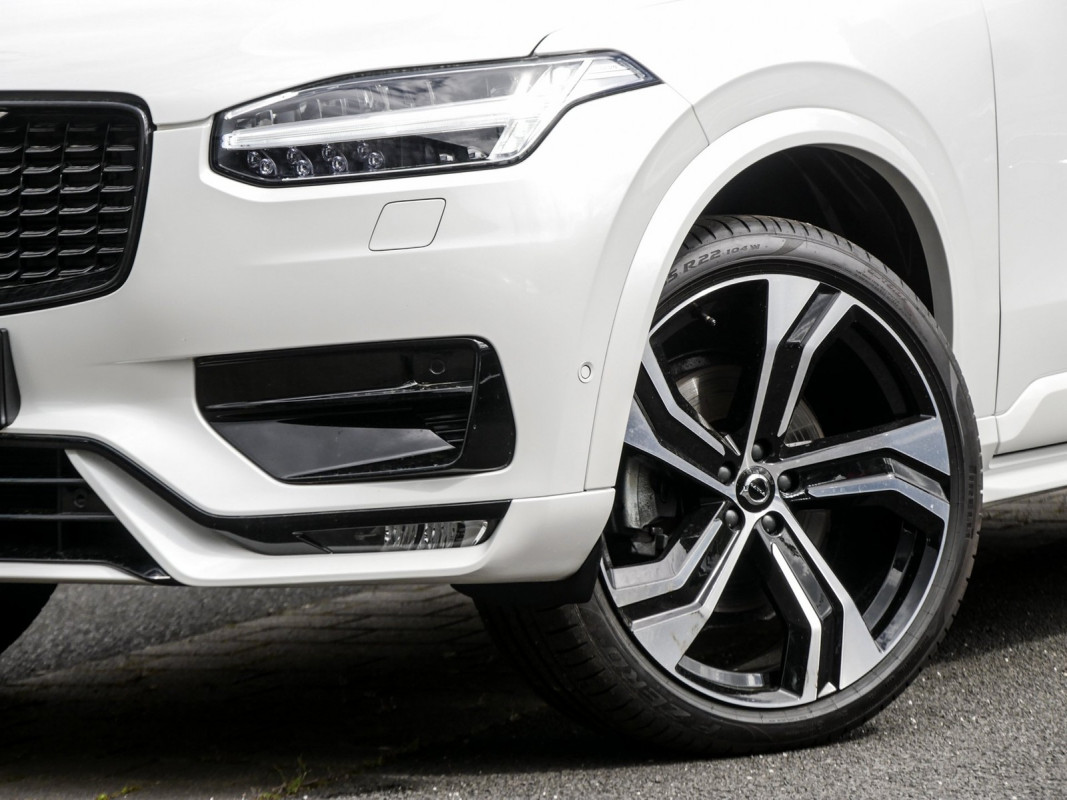 Volvo XC90 B5 (D) AWD - SUV/Off-road - Weiss - Gebrauchtwagen - Bild 6