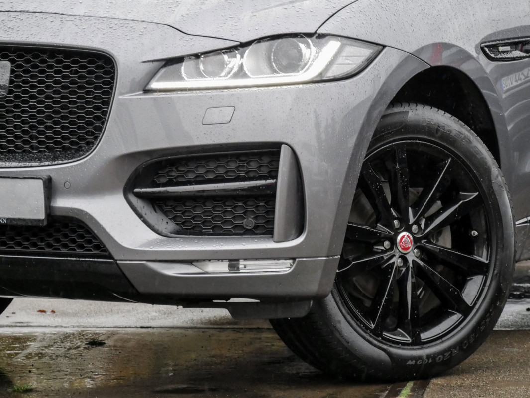 Jaguar F-PACE - SUV/Off-road - Grau - Gebrauchtwagen - Bild 5