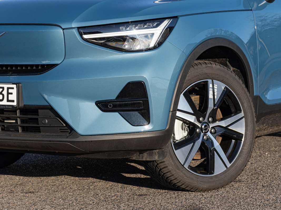 Volvo C40 Recharge Twin Motor - SUV/Off-road - Blau - Gebrauchtwagen - Bild 6