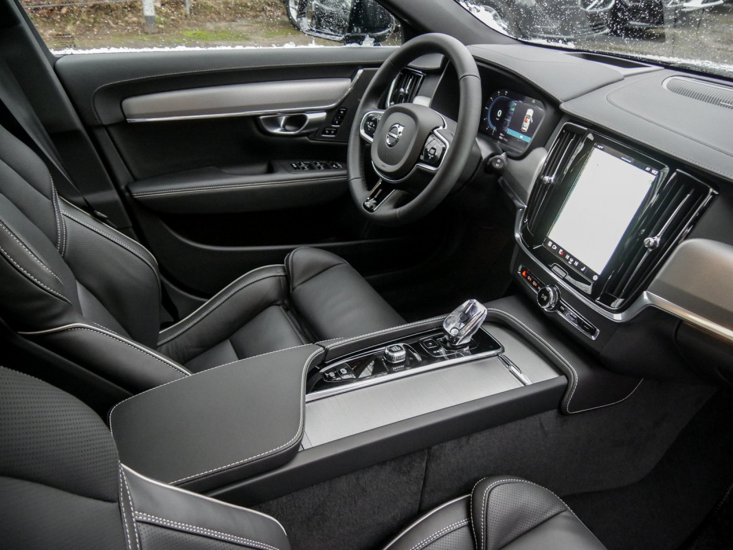 Volvo V90 B4 (D) - Kombi - Schwarz - Gebrauchtwagen - Bild 3