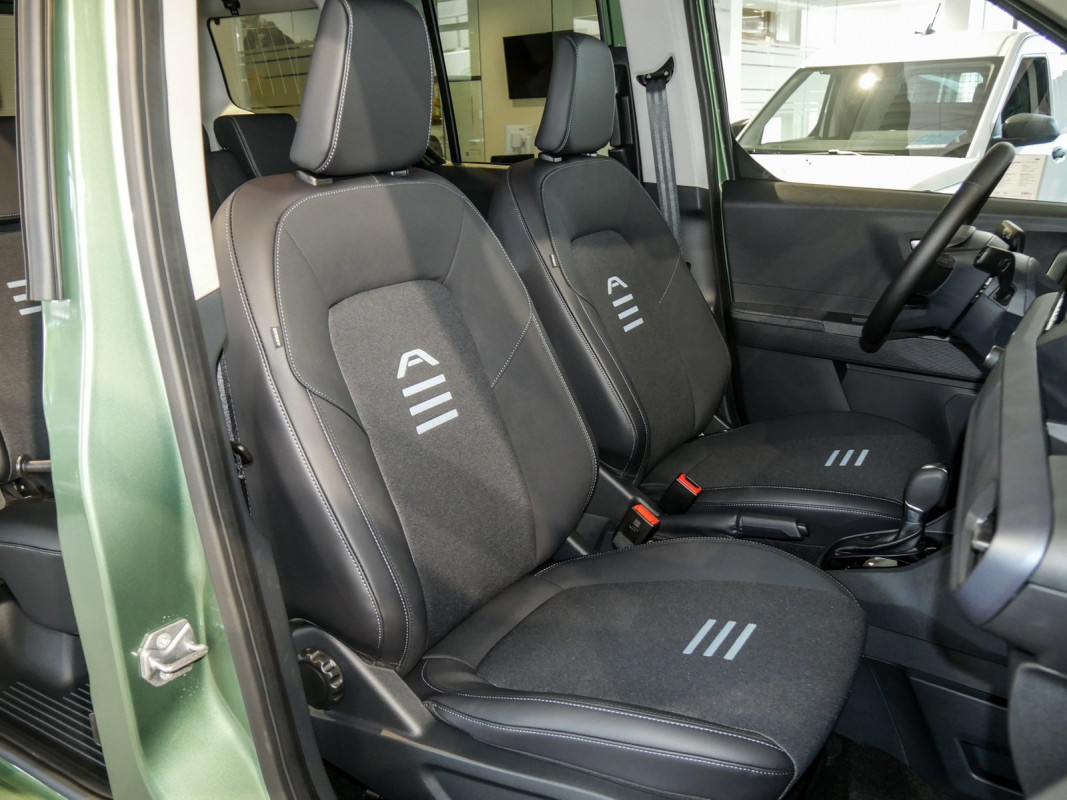 Ford Tourneo Courier - Van/Minibus - Grün - Gebrauchtwagen - Bild 7