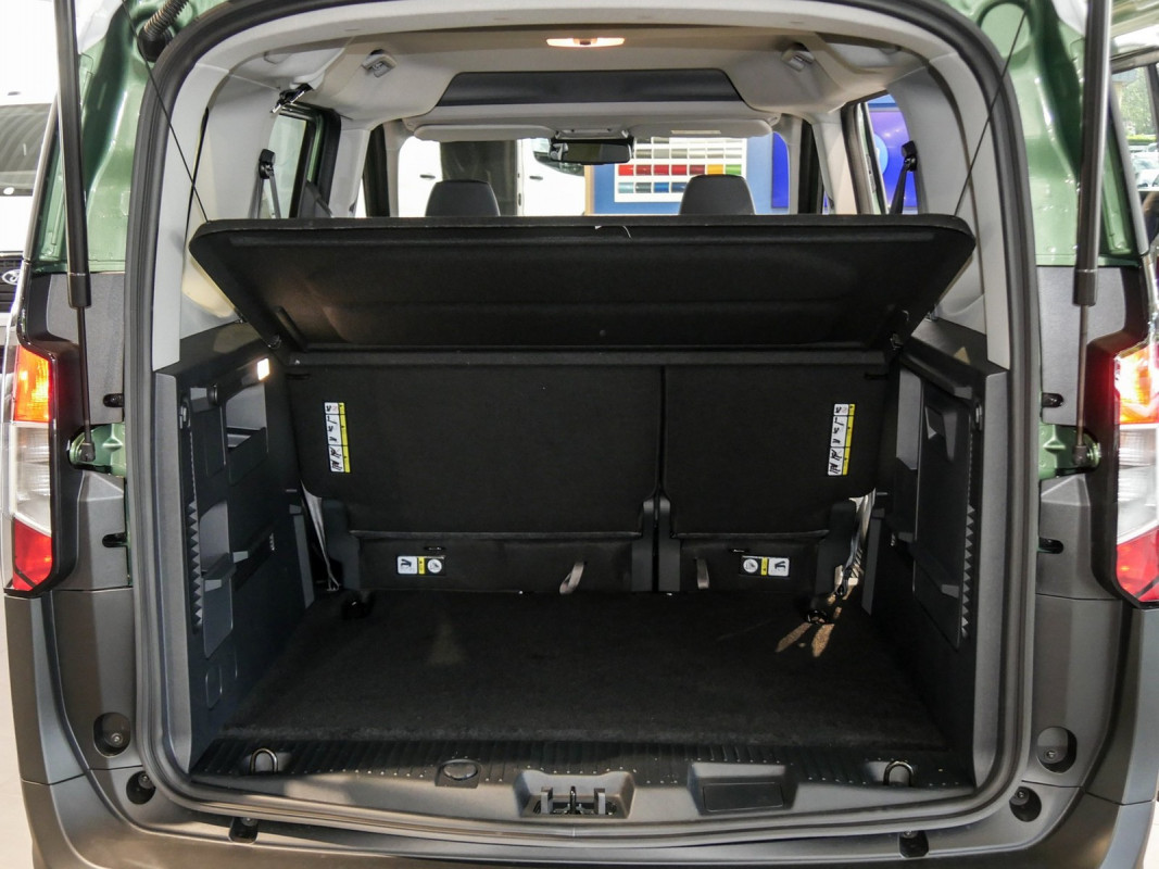 Ford Tourneo Courier - Van/Minibus - Grün - Gebrauchtwagen - Bild 10