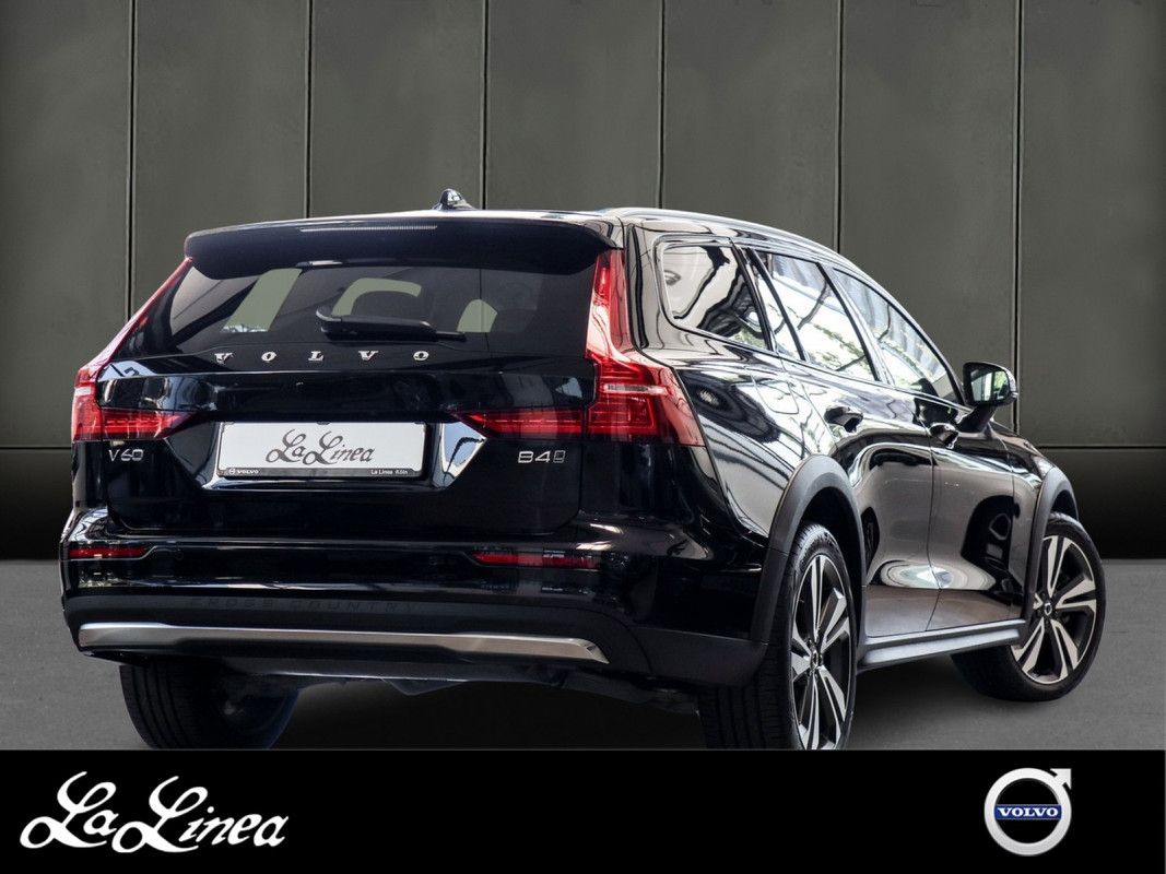 Volvo V60 Cross Country B4 (D) AWD - Kombi - Schwarz - Gebrauchtwagen - Bild 2