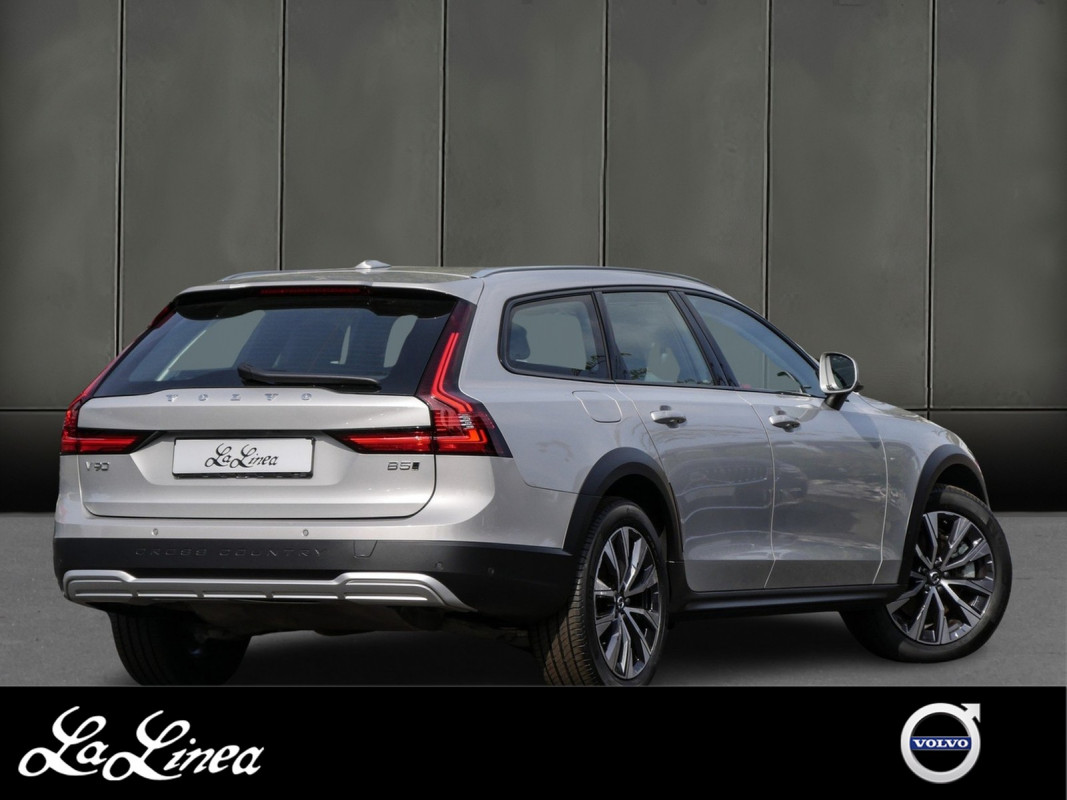 Volvo V90 Cross Country B5 (B) AWD - Kombi - Silber - Gebrauchtwagen - Bild 2