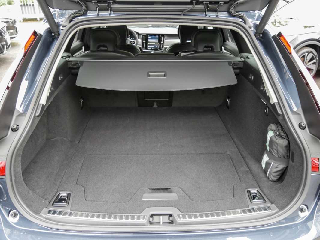 Volvo V90CC B4 (D) - Kombi - Blau - Gebrauchtwagen - Bild 12