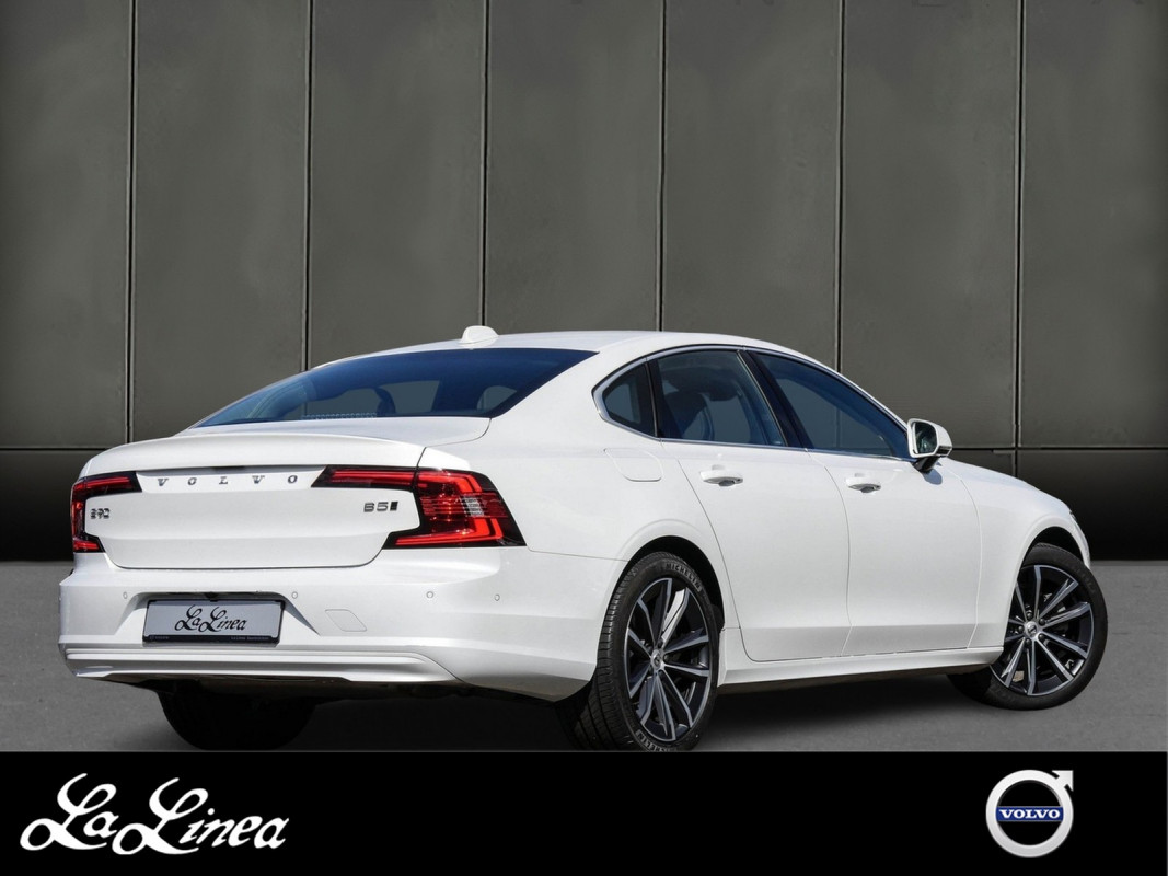 Volvo S90 B5 D Momentum Pro - Limousine - Weiss - Gebrauchtwagen - Bild 2