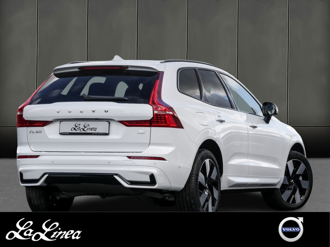 Volvo XC60 T6 Plus Dark Recharge - SUV/Off-road - Weiss - Gebrauchtwagen - Bild 2