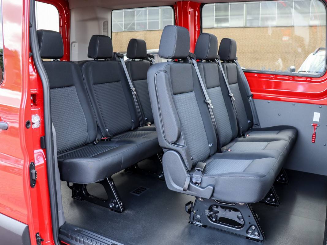 Ford Transit Kombi - Nutzfahrzeug - Rot - Neuwagen - Bild 4