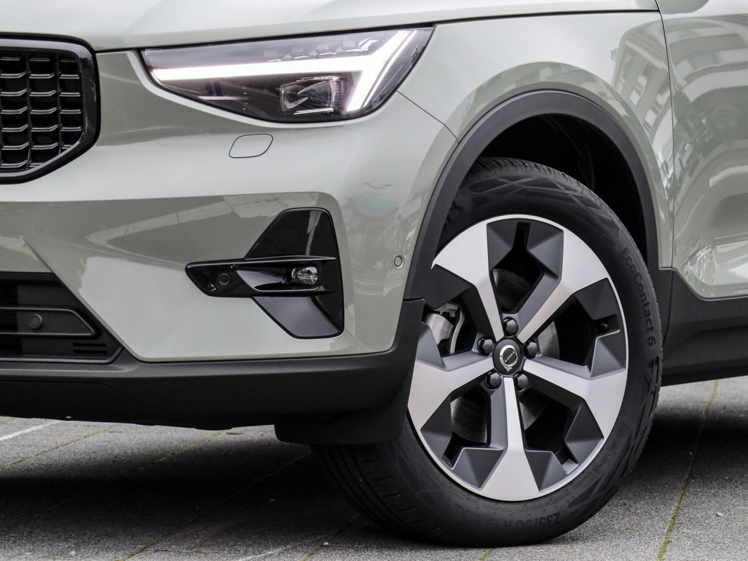 Volvo XC40 B4 (B) - SUV/Off-road - Grün - Gebrauchtwagen - Bild 6