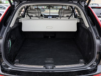 Volvo XC60 B4 Diesel - SUV/Off-road - Schwarz - Gebrauchtwagen - Bild 12