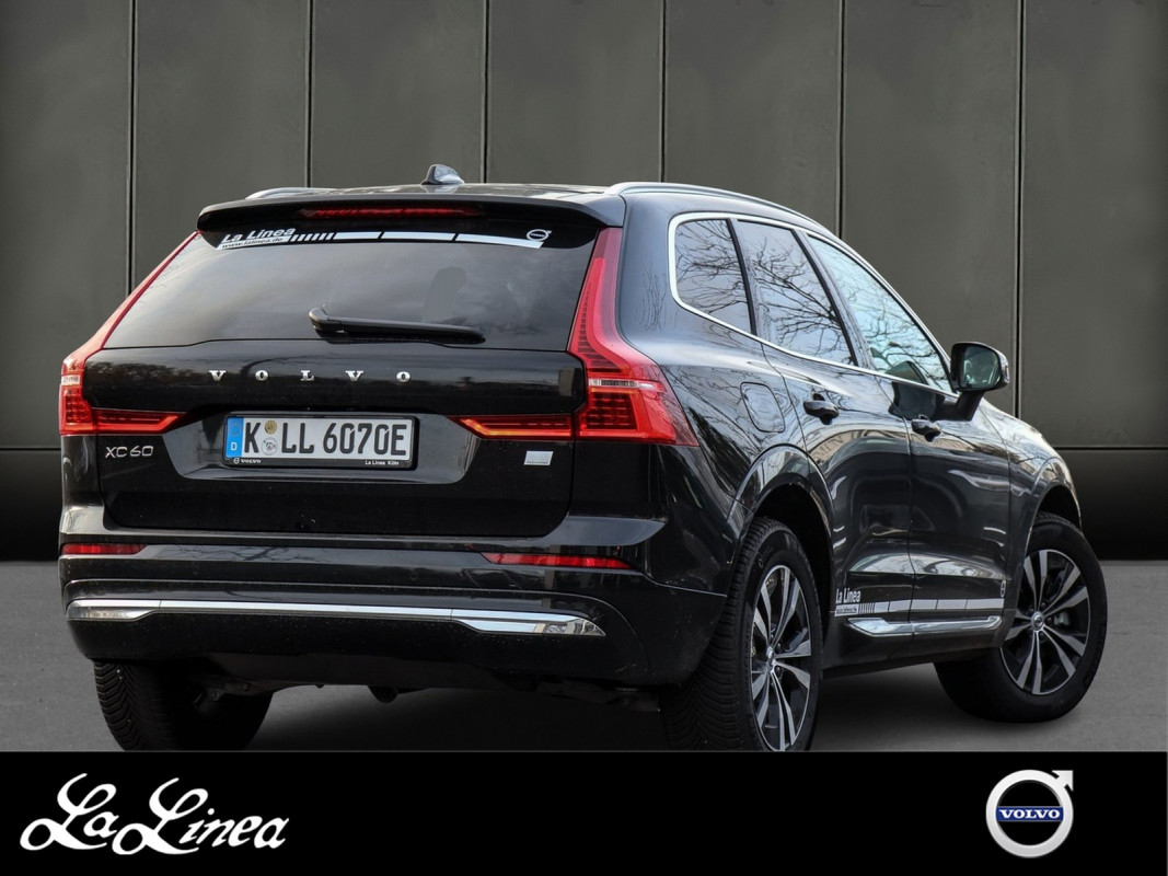 Volvo XC60 T6 AWD Recharge - SUV/Off-road - Schwarz - Gebrauchtwagen - Bild 2