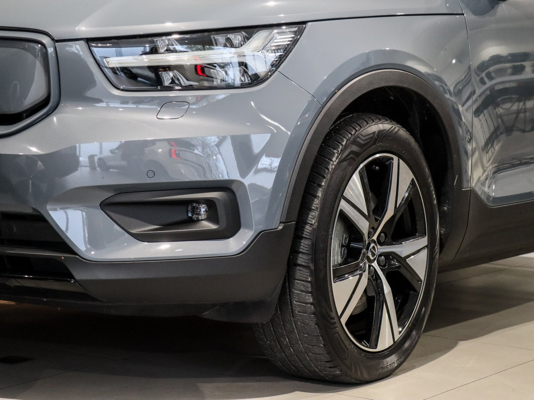 Volvo XC40 - SUV/Off-road - Grau - Gebrauchtwagen - Bild 6