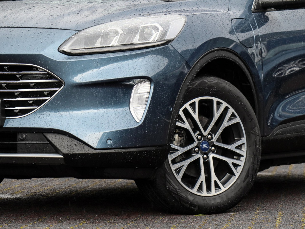 Ford Kuga - SUV/Off-road - Blau - Gebrauchtwagen - Bild 6