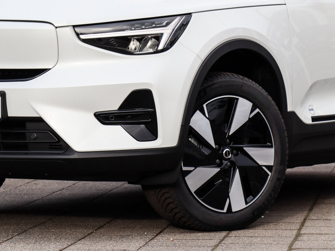 Volvo XC40 Single Motor Extended Range - SUV/Off-road - Weiss - Gebrauchtwagen - Bild 6