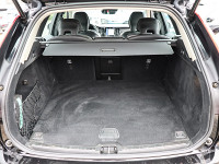 Volvo XC60 B4 Benzin - SUV/Off-road - Schwarz - Gebrauchtwagen - Bild 12