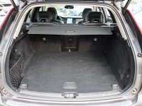 Volvo XC60 B4 Diesel AWD - SUV/Off-road - Grau - Gebrauchtwagen - Bild 12