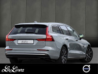 Volvo V60 Recharge Plug-In Hybrid AWD - Kombi - Grau - Gebrauchtwagen - Bild 2