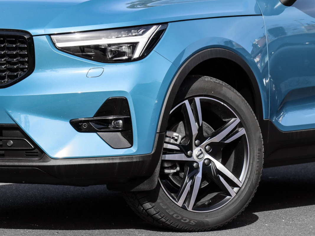 Volvo XC40 B3 (B) - SUV/Off-road - Blau - Gebrauchtwagen - Bild 6